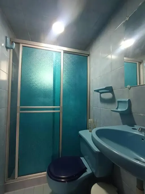 Apartamento Familiar Cerca Al Aeropuerto Bogota 0*,